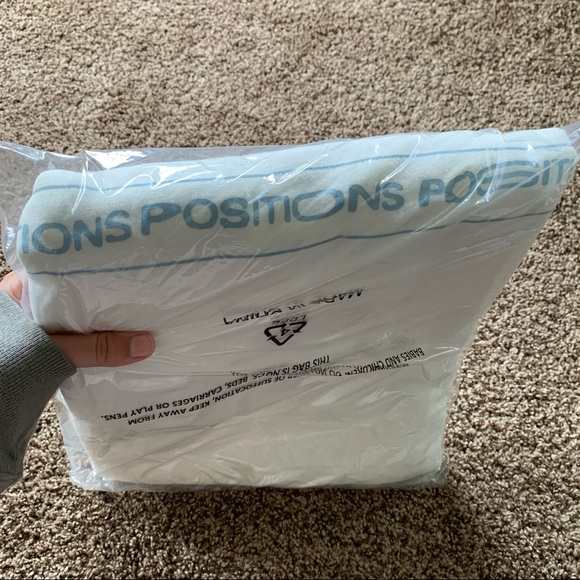 NEW Ariana Grande Positions Crewneck - Picture 7 of 8